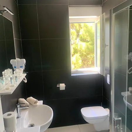 Hotell Elu Iris