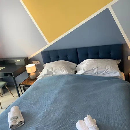 Elu Iris Hotel