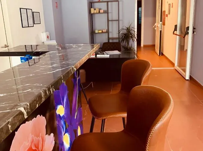Elu Iris Hotel