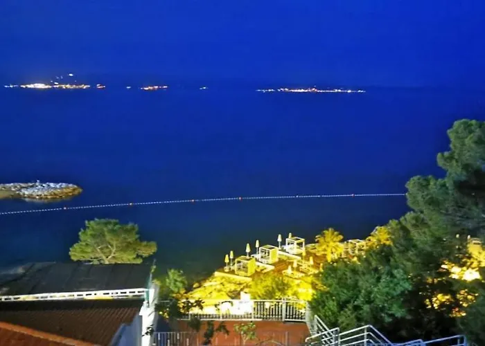 Hotel Elu Iris 3*